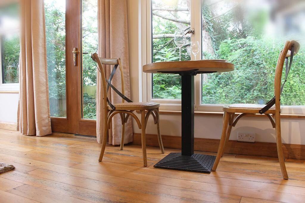 Peaceful & Central Self Contained 1 Bedroom House 글라스턴버리 외부 사진