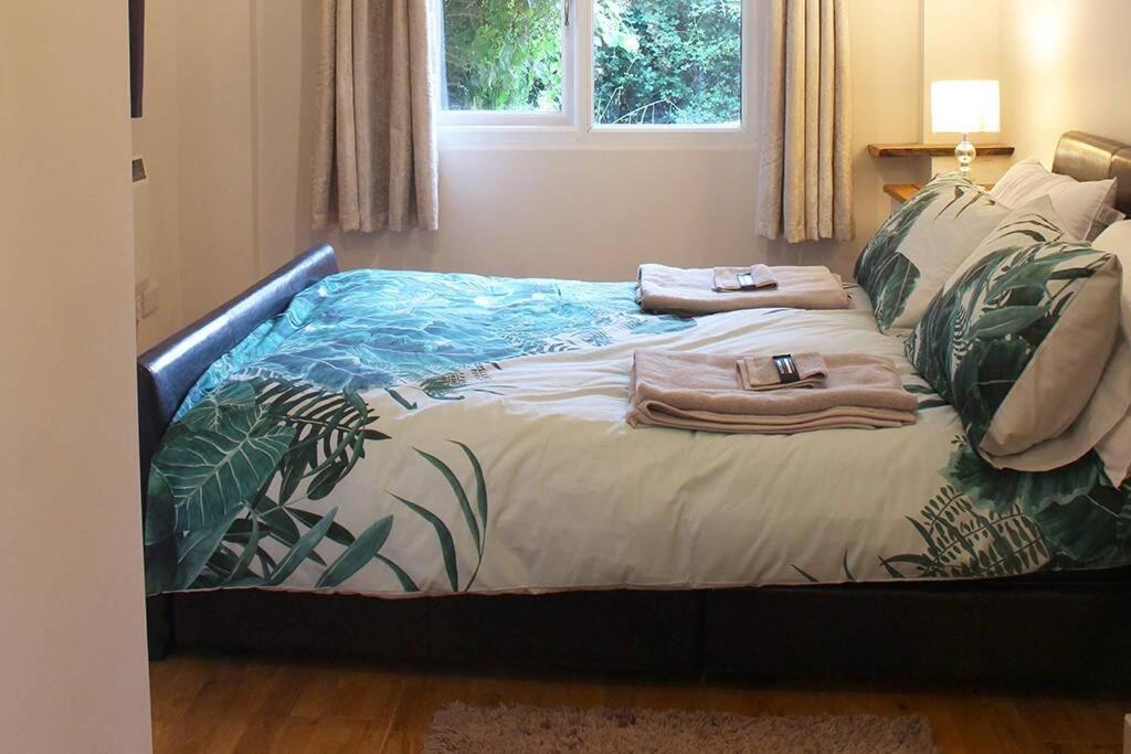 Peaceful & Central Self Contained 1 Bedroom House 글라스턴버리 외부 사진